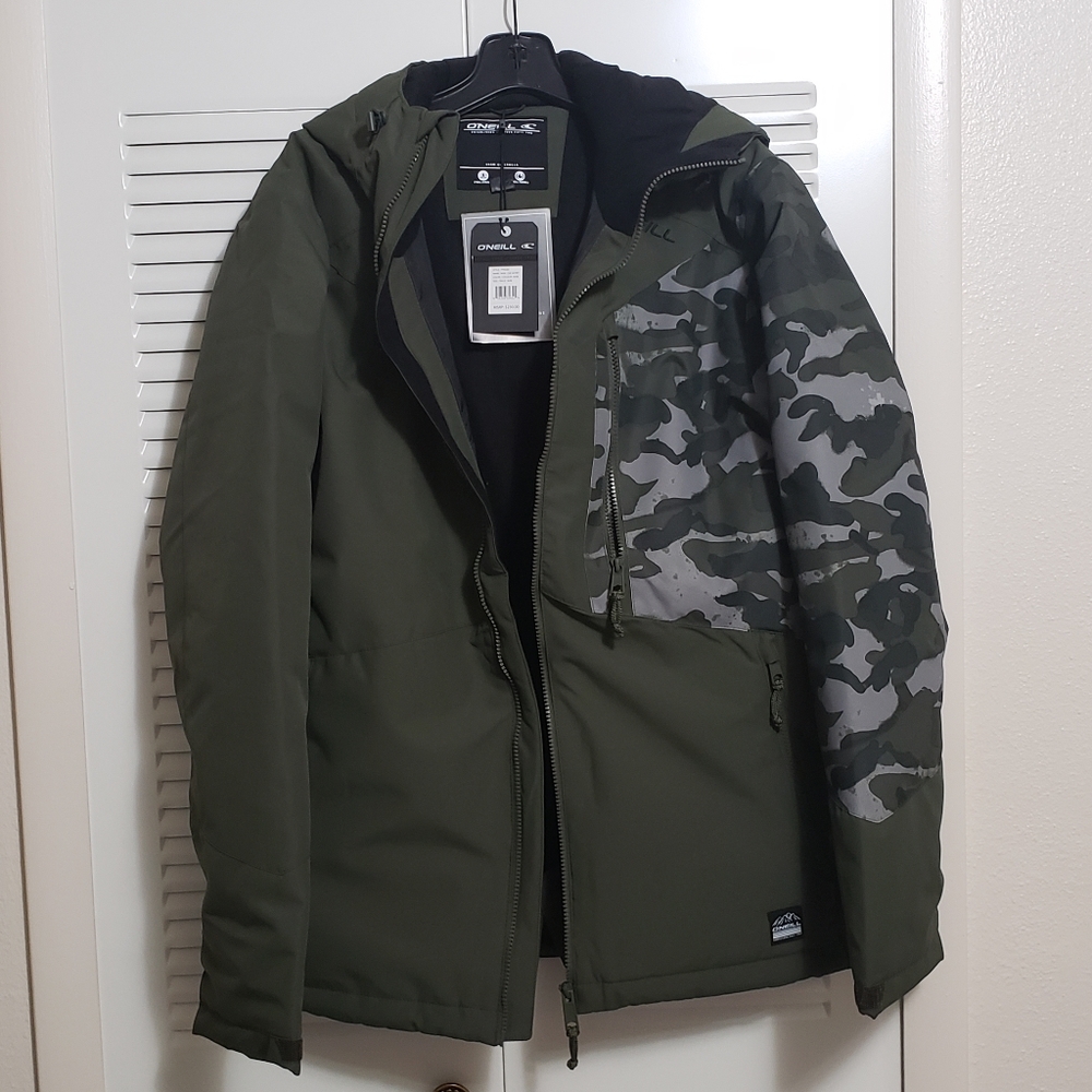 NWOT O'Neill Mens Camo snowboard/ski Jacket